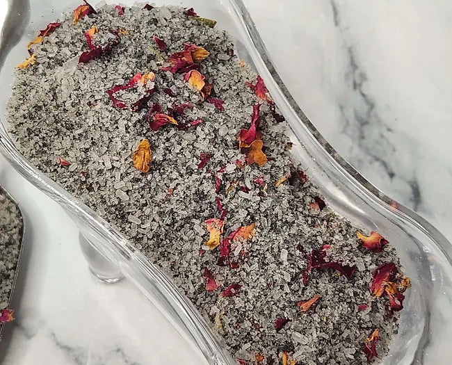 Herbal Hawaiian Black Lava Salt Bath Salts